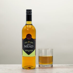 LBW Apple Mead with glass square