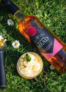Modern Ways to Enjoy Mead: Drinks, Pairings and Recipes