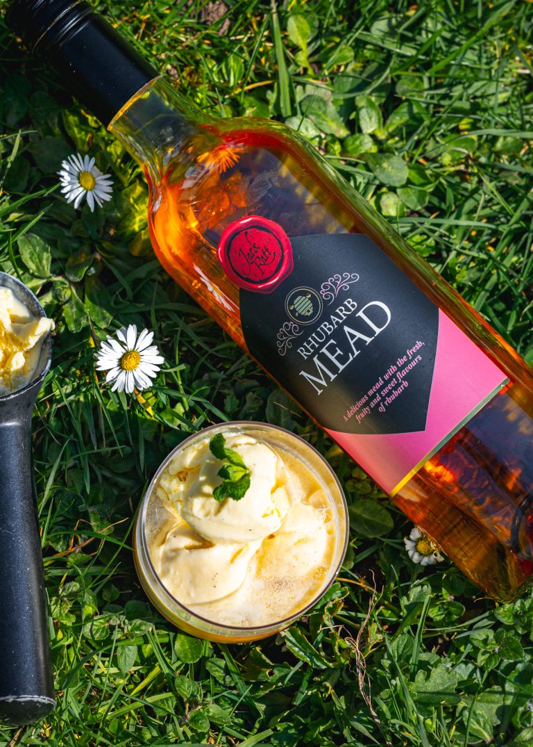 Modern Ways to Enjoy Mead: Drinks, Pairings and Recipes